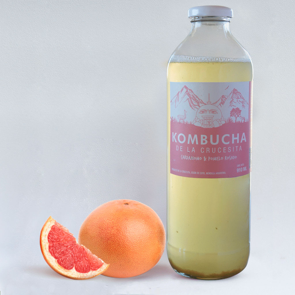 Kombucha de te verde y pomelo elaborada en Mendoza Argentina.